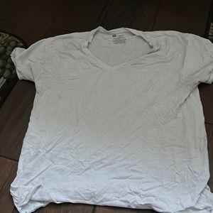 plain white Hanes tee